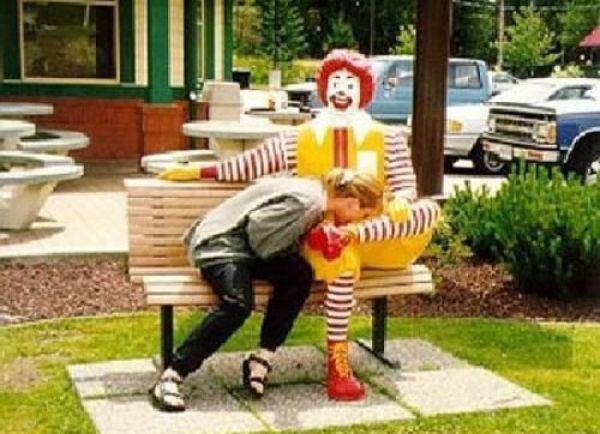Niełatwe życie Ronalda McDonald 14
